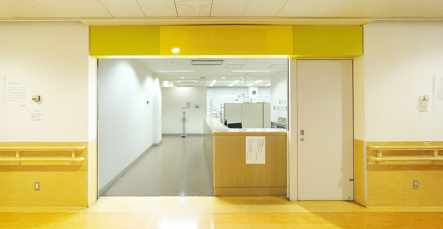 九州歯科大学附属病院4F口腔保健科の受付の写真