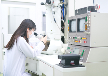 写真:電子顕微鏡室