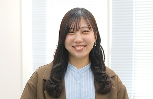 写真：荒嶽 佳乃