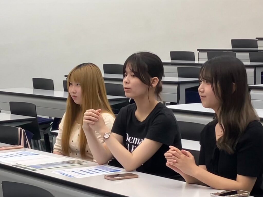 写真:相談会の様子