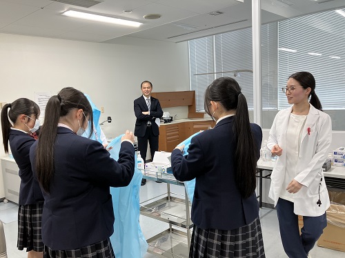 写真：キャンパス訪問の様子