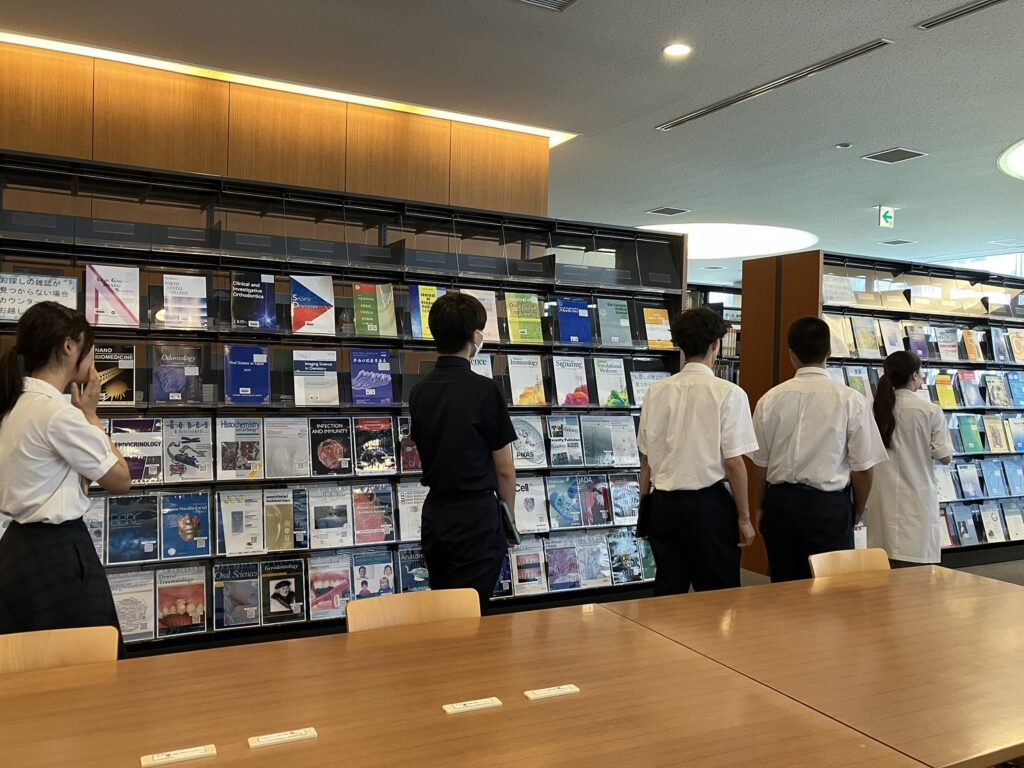 写真：キャンパス訪問の様子